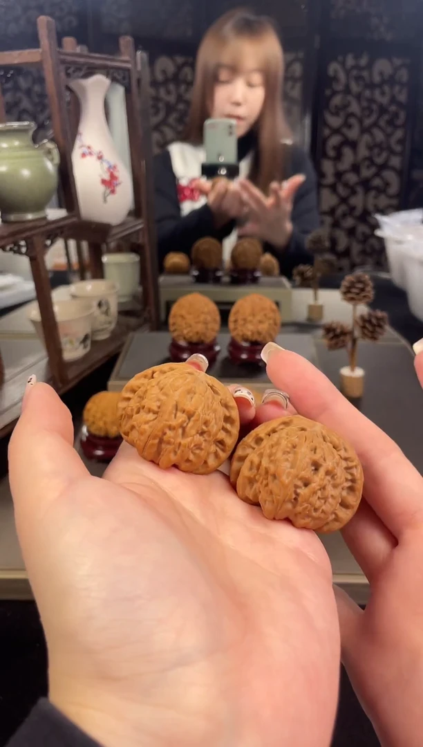 【闪购商品】文玩核桃把件白狮子42尺-5