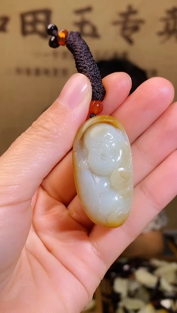 和田玉未镶嵌颈饰1
