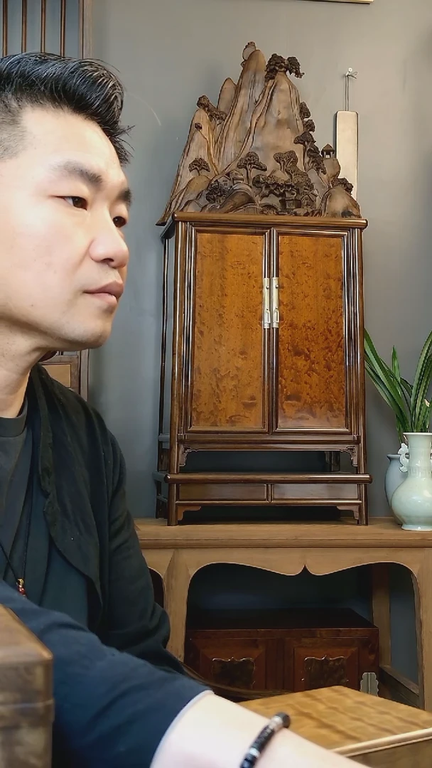 金丝楠@***洪金丝楠木山摆件