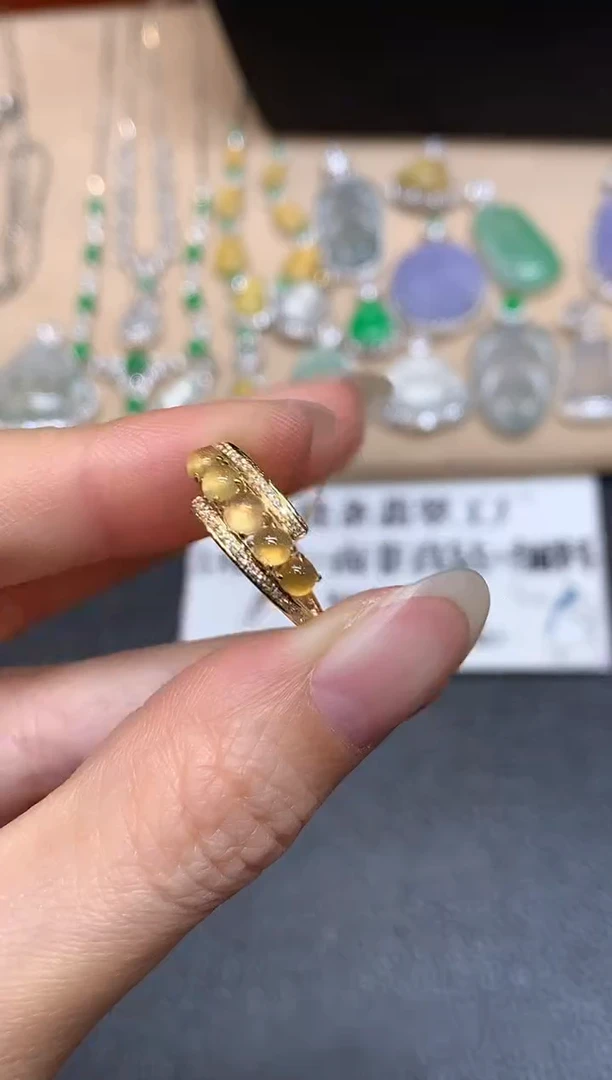 18K金镶嵌戒指翡翠蛋面【无服务费