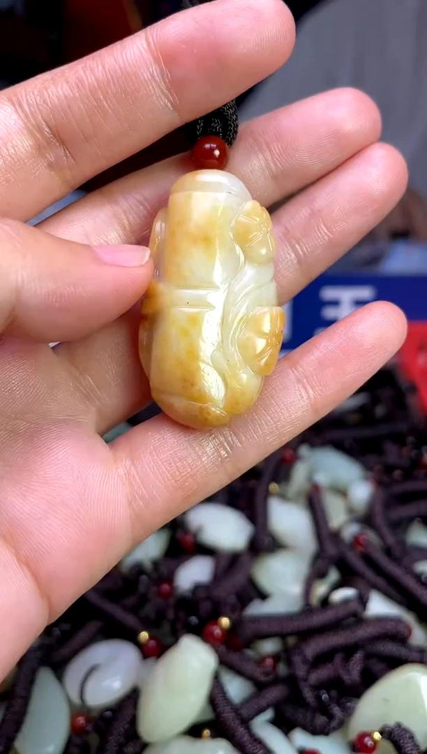 未镶嵌和田玉挂件1