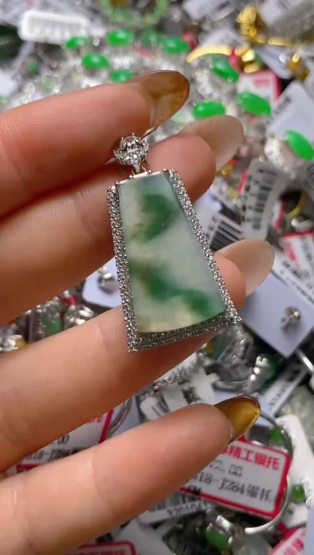 银S925镶嵌戒指翡翠百内无证书