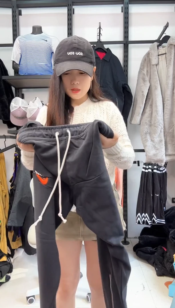 2640 编码  瑕疵直播间过款为准 尺码M