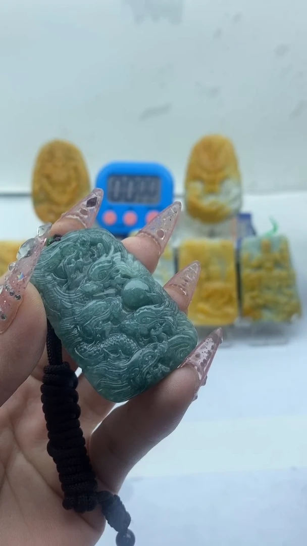 【闪购商品】翡翠颈饰未镶嵌挂件