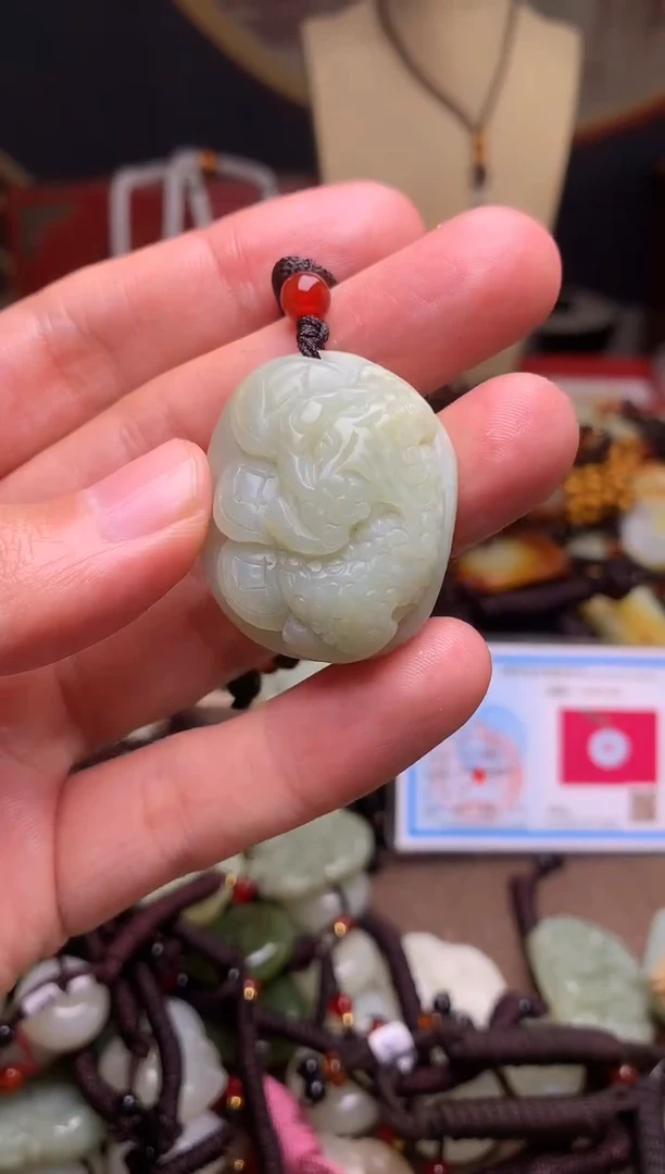 颈饰未镶嵌和田玉新疆料青海料清水和田玉吊坠