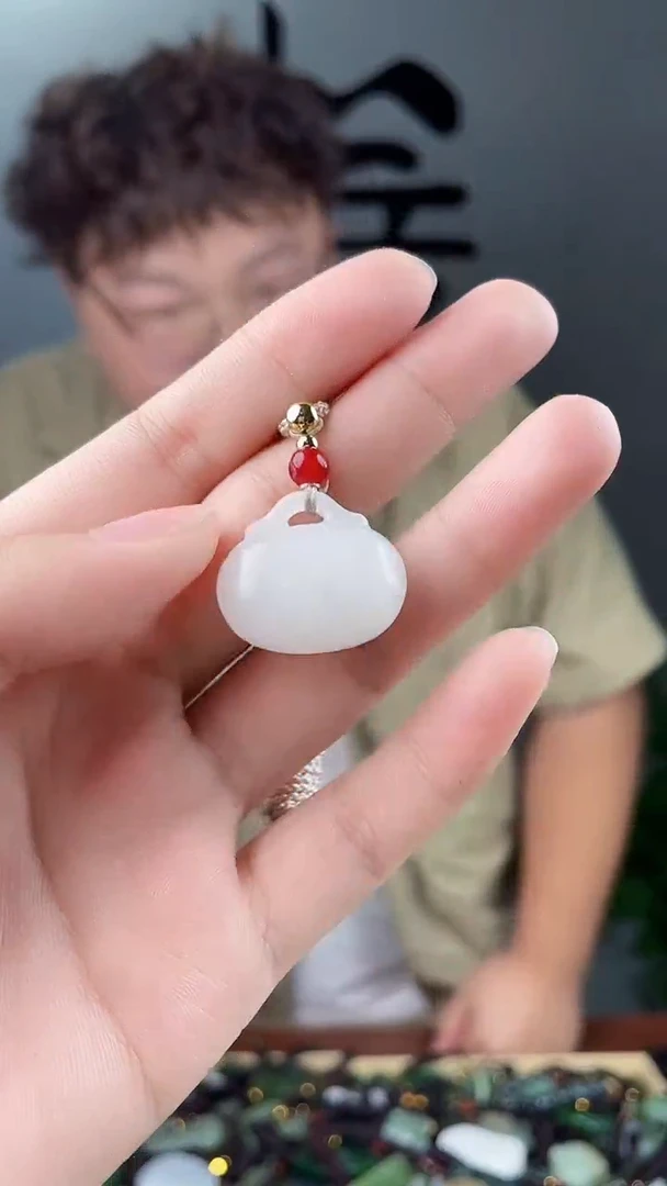 和田玉未镶嵌颈饰拍一发一，多样性发货