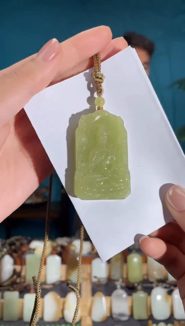 颈饰未镶嵌和田玉1