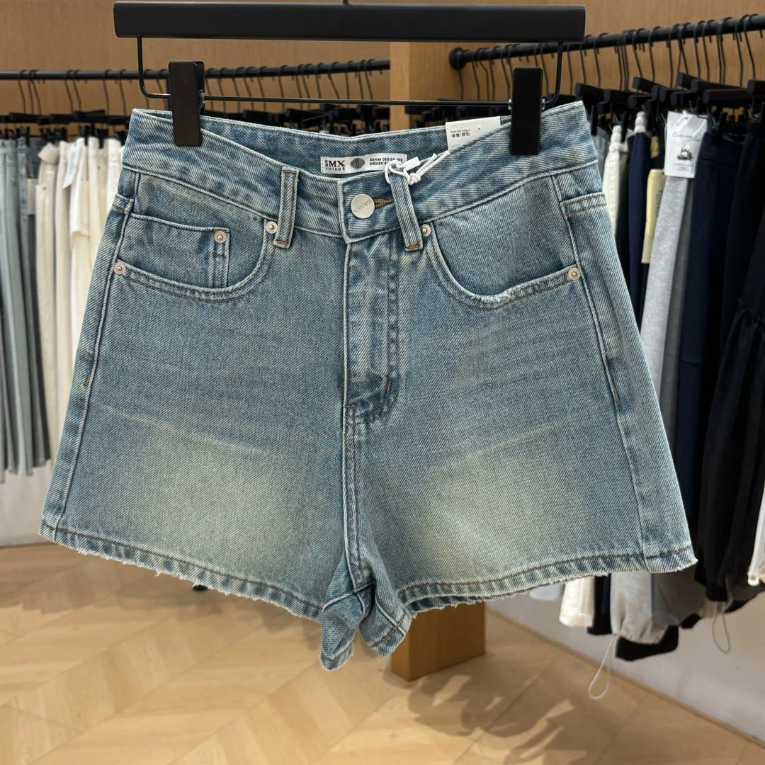 极简风薄款短裤显瘦百搭