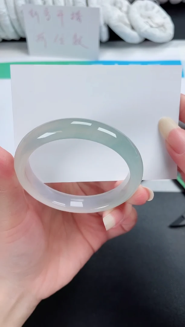 【闪购商品】石英质玉手镯未镶嵌110-55