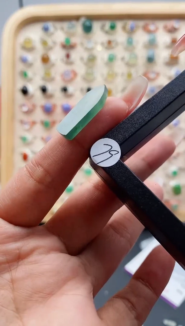 【闪购商品】翡翠裸石缅甸天然A货翡翠裸石+