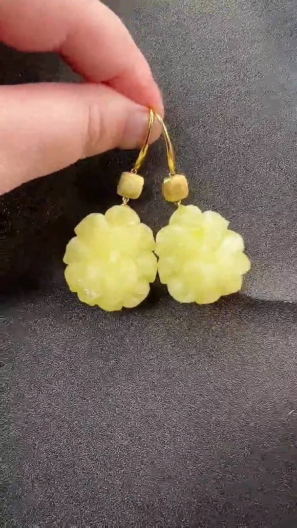 未镶嵌颈饰琥珀耳环