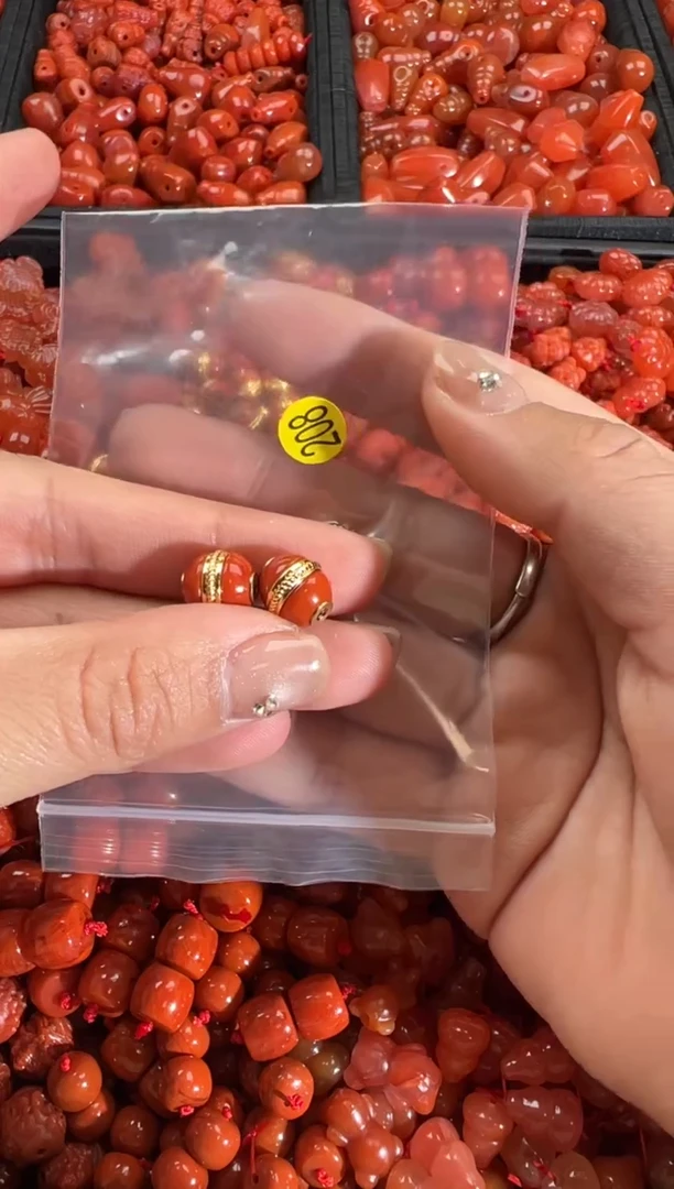 【闪购商品】南红玛瑙颈饰未镶嵌1