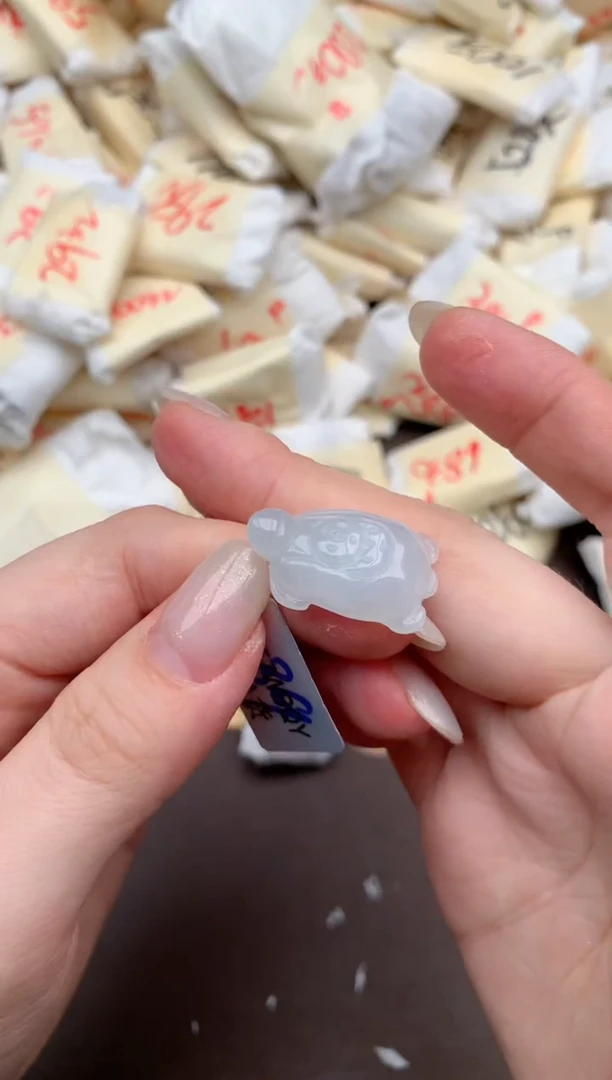未镶嵌挂件翡翠福利  （多样性发货）发1个