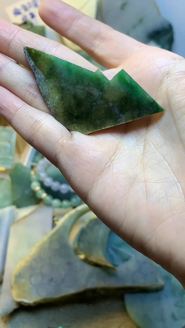 未镶嵌挂件翡翠查**理缅甸A货翡翠，没有运费险