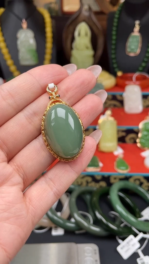 和田玉18K金镶嵌颈饰吊坠ge02