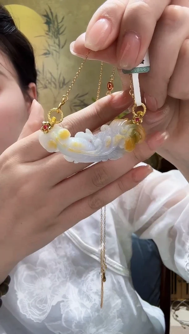 颈饰未镶嵌翡翠吊坠