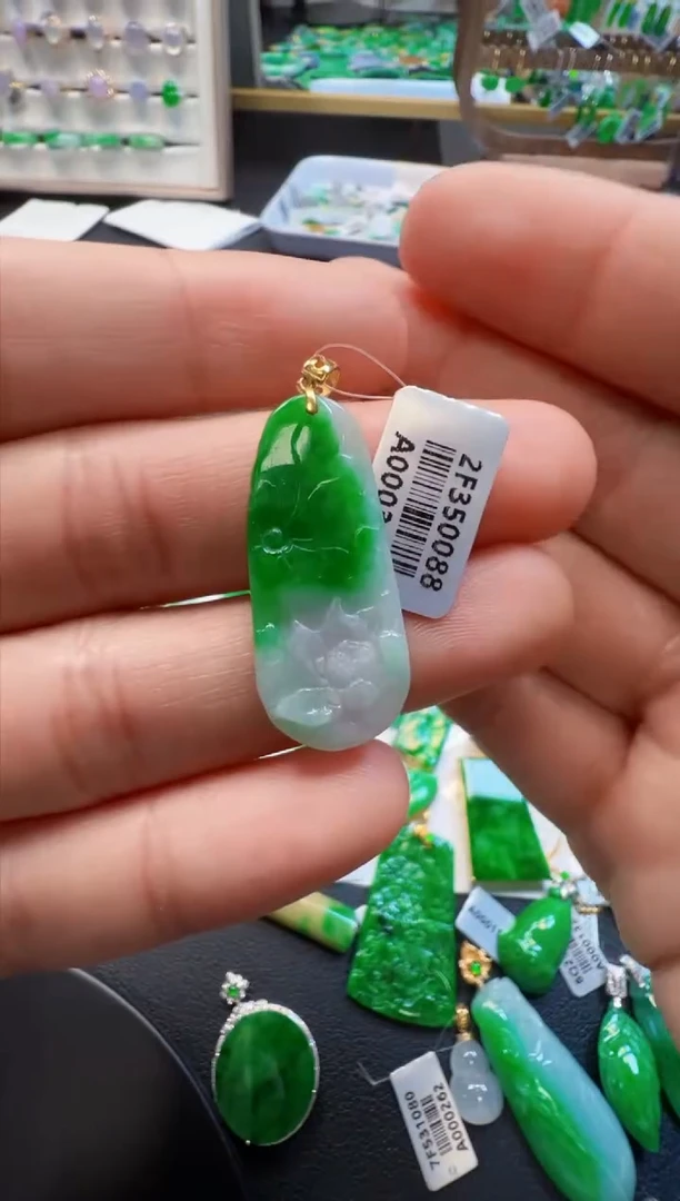 【闪购商品】定制翡翠18K金镶嵌358元