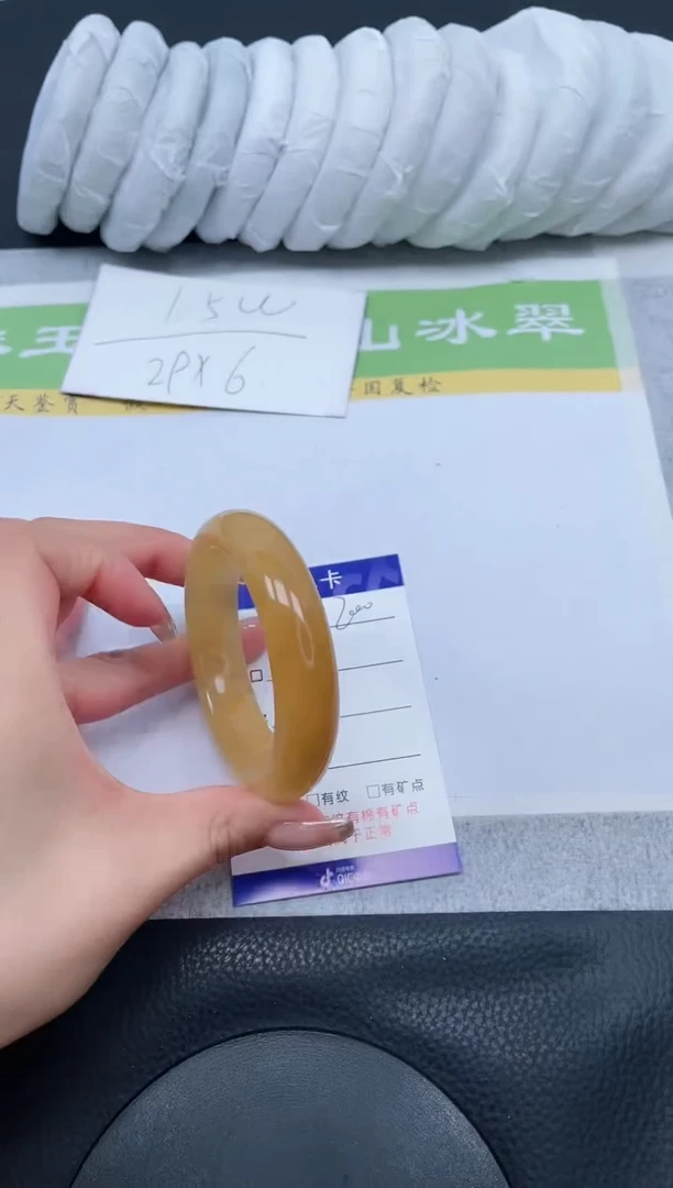 【闪购商品】石英质玉手镯未镶嵌A200-52+
