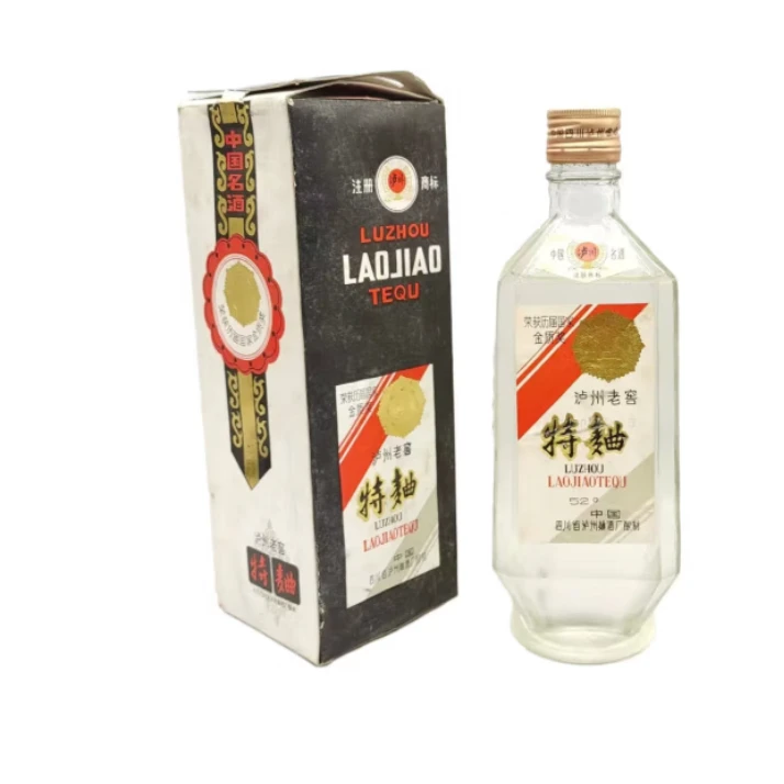 泸州老窖特曲方瓶1988年-1990年浓香型白酒52度500ml