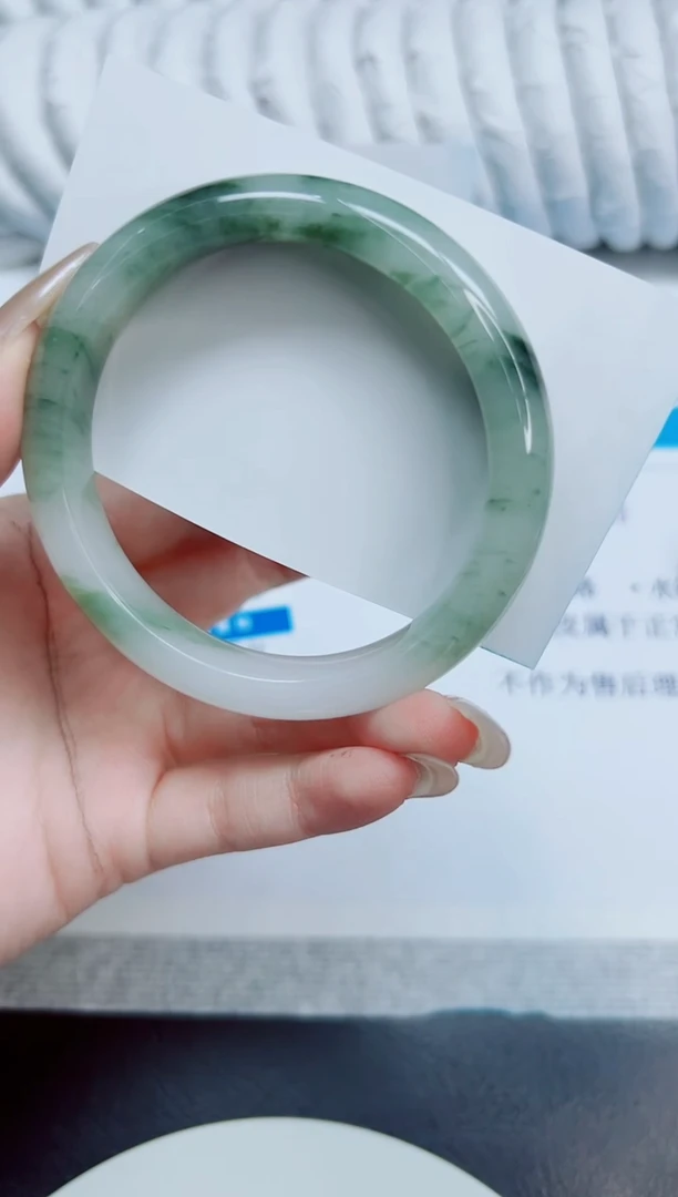 未镶嵌手镯石英质玉148/58
