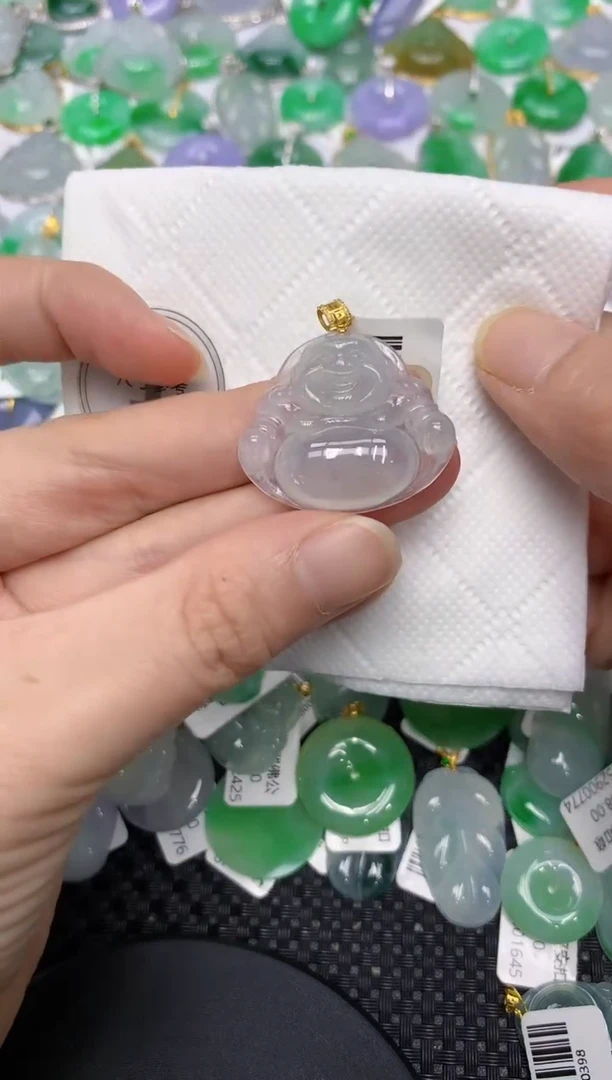 翡翠18K金镶嵌颈饰111111111