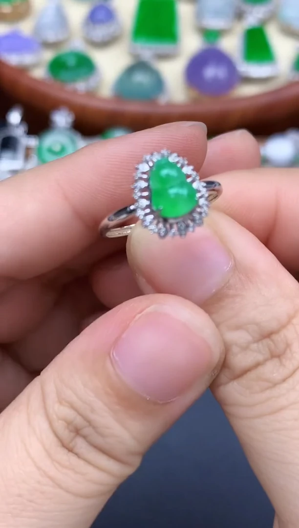 18K金镶嵌戒指翡翠287-中国好珍宝