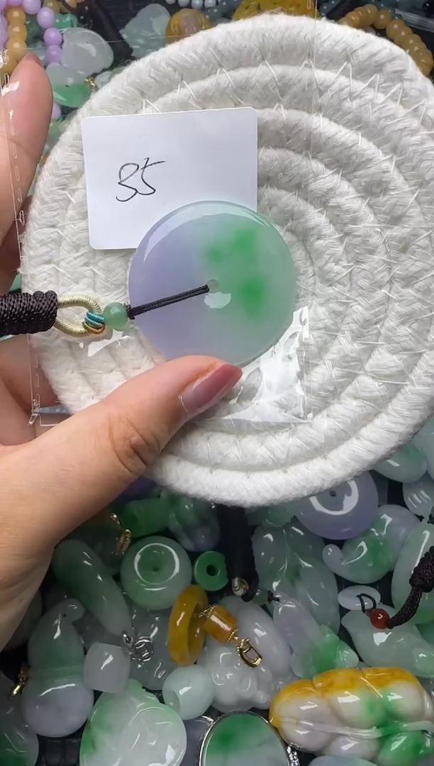 颈饰未镶嵌翡翠缅甸翡翠吊坠