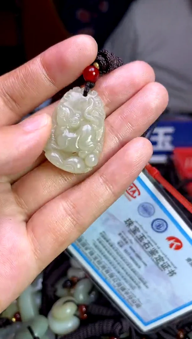 未镶嵌和田玉挂件1
