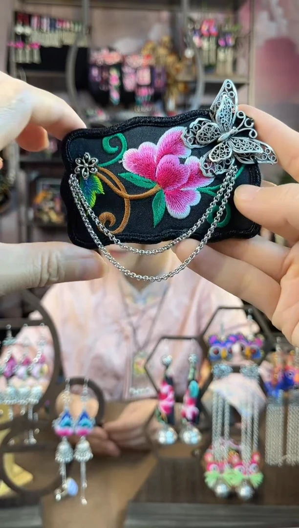 织绣民族风手工非遗老绣饰品411