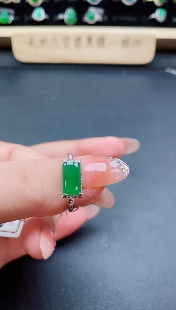 银S925镶嵌戒指翡翠1
