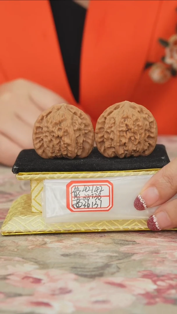把件文玩核桃白狮子微修