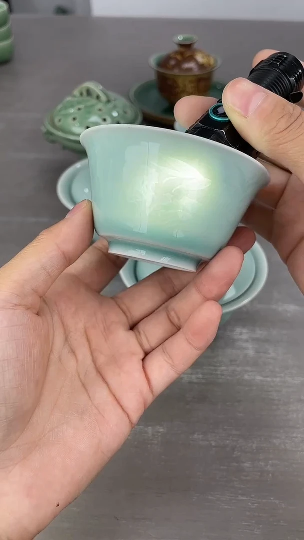 青瓷仓储福利清仓微瑕