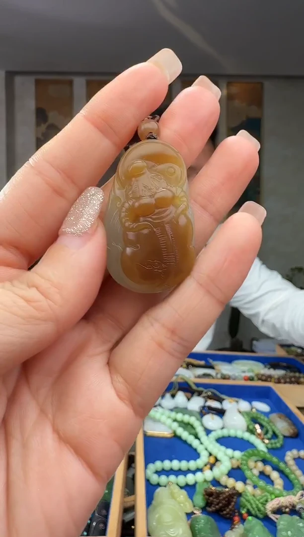 颈饰未镶嵌和田玉拍一发一