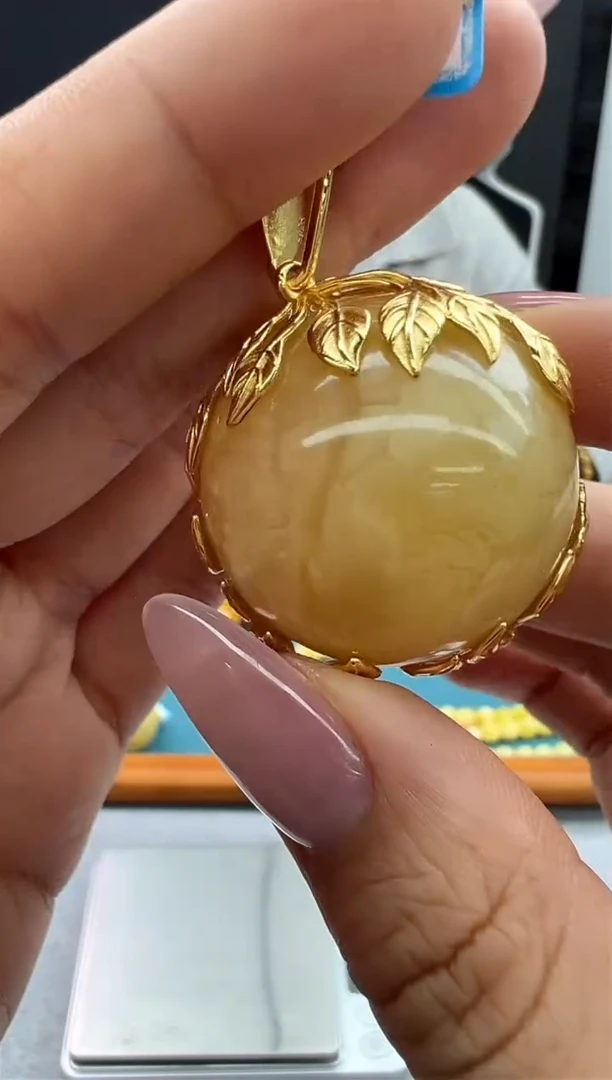【闪购商品】琥珀颈饰未镶嵌535秒拍号