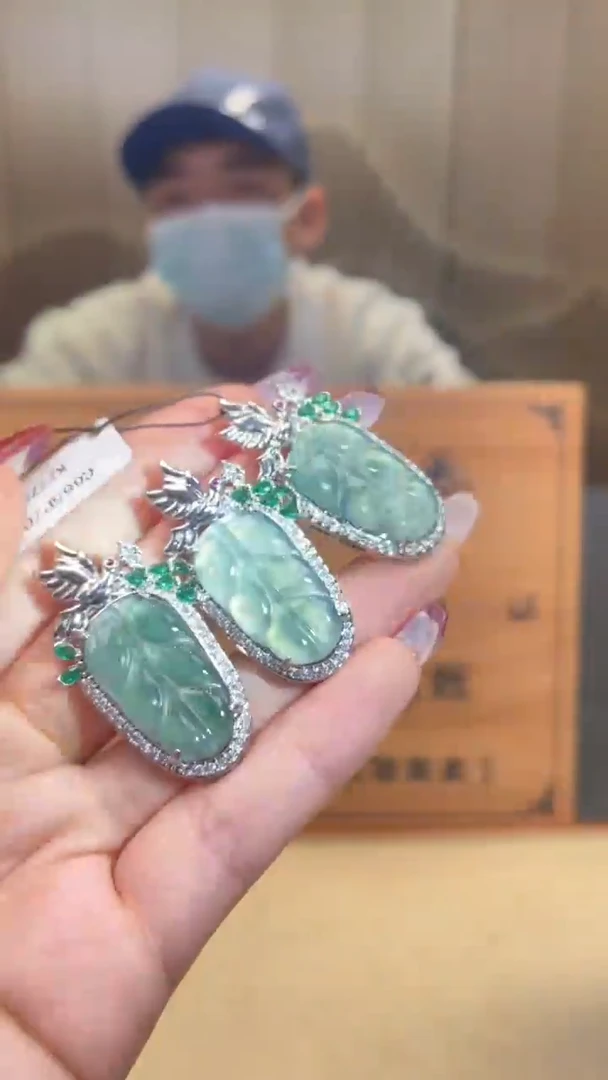 【闪购商品】翡翠颈饰未镶嵌多样性发货 (只发一件) *A1