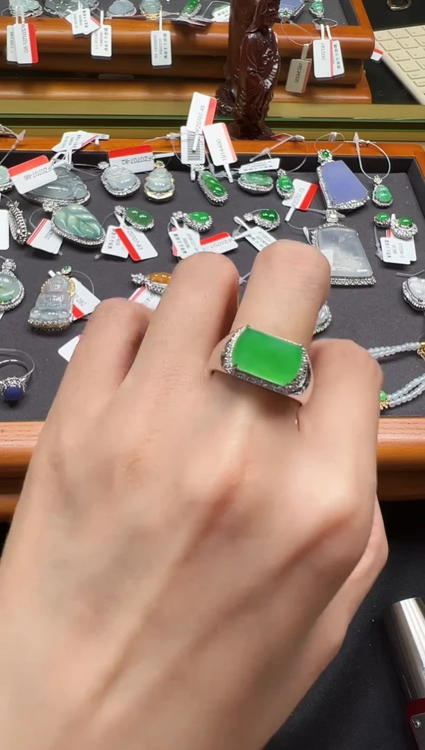 翡翠戒指18K金镶嵌DFZ0707-116