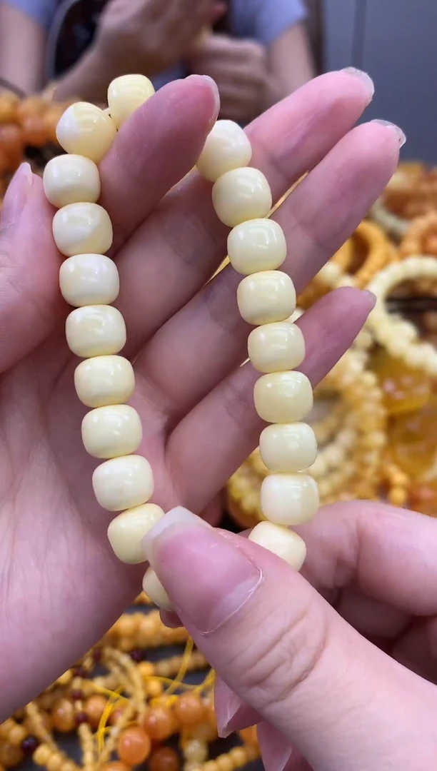 裸石蜜蜡未镶嵌手串