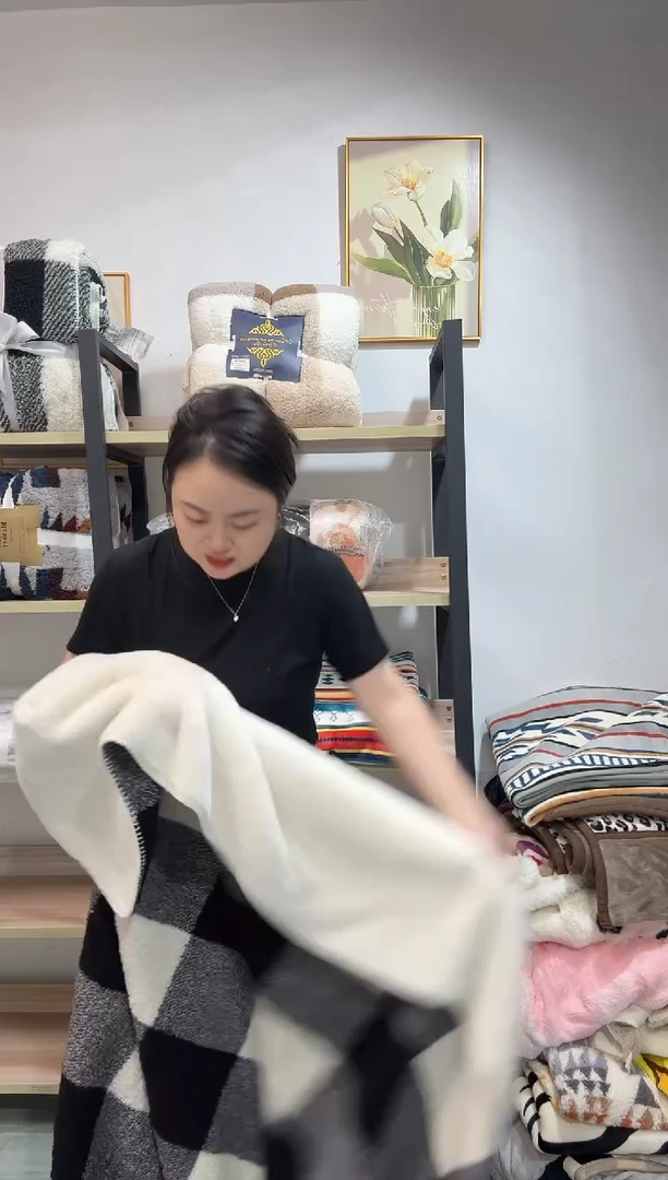 醋酯纤维150*200黑白格微瑕