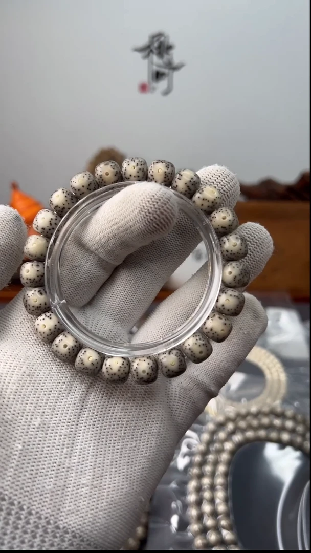 手串星月菩提10*9单圈大眼睛海南原生态石玉料同枝果