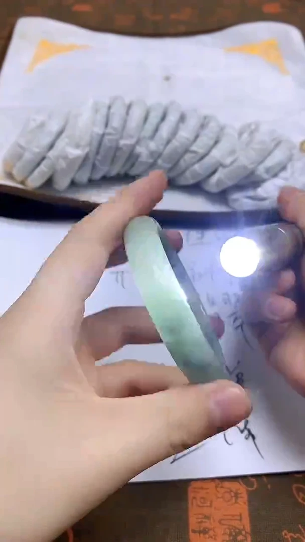 未镶嵌手镯翡翠098