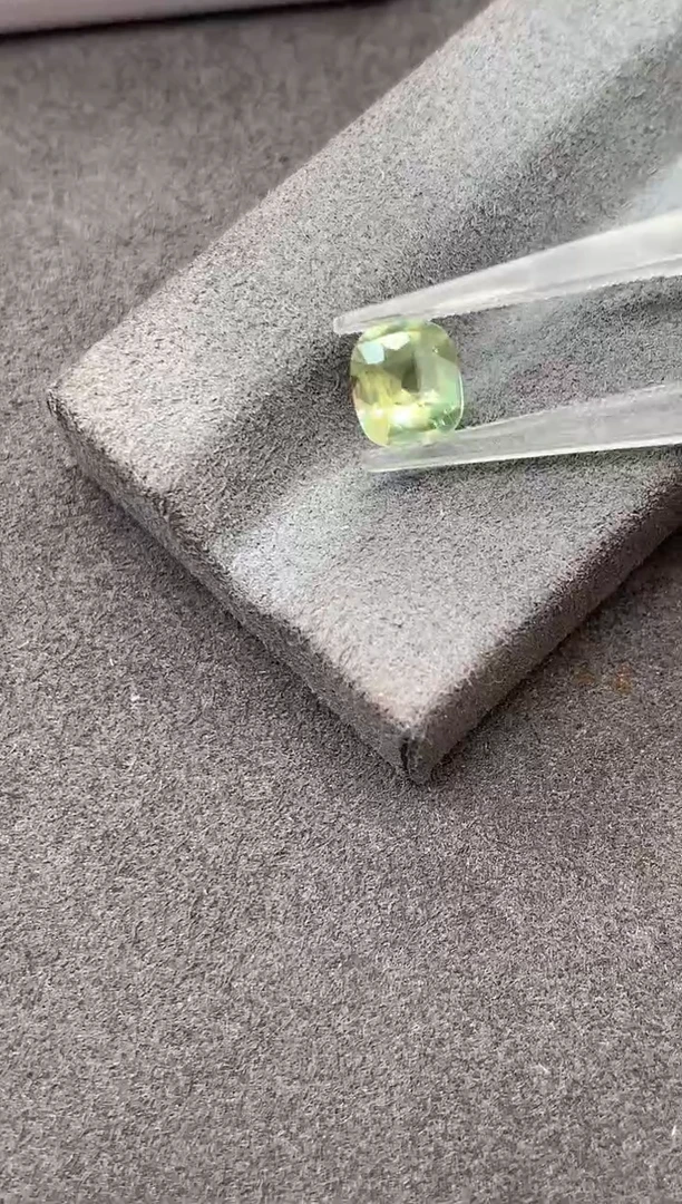 裸石金绿宝石11-1 1.13ct荧光笔金绿宝裸石