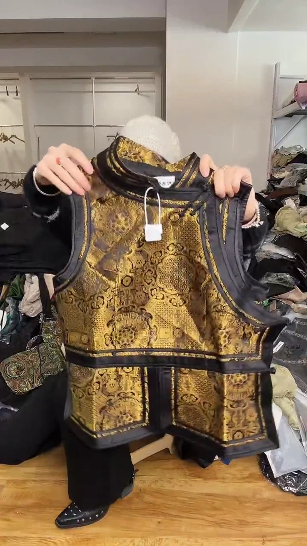 马甲       S码         95斤