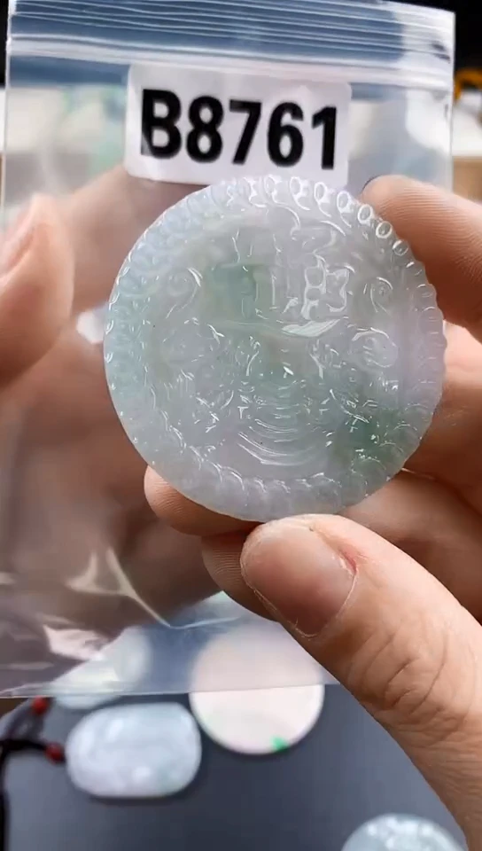 颈饰未镶嵌翡翠天然翡翠吊坠挂件