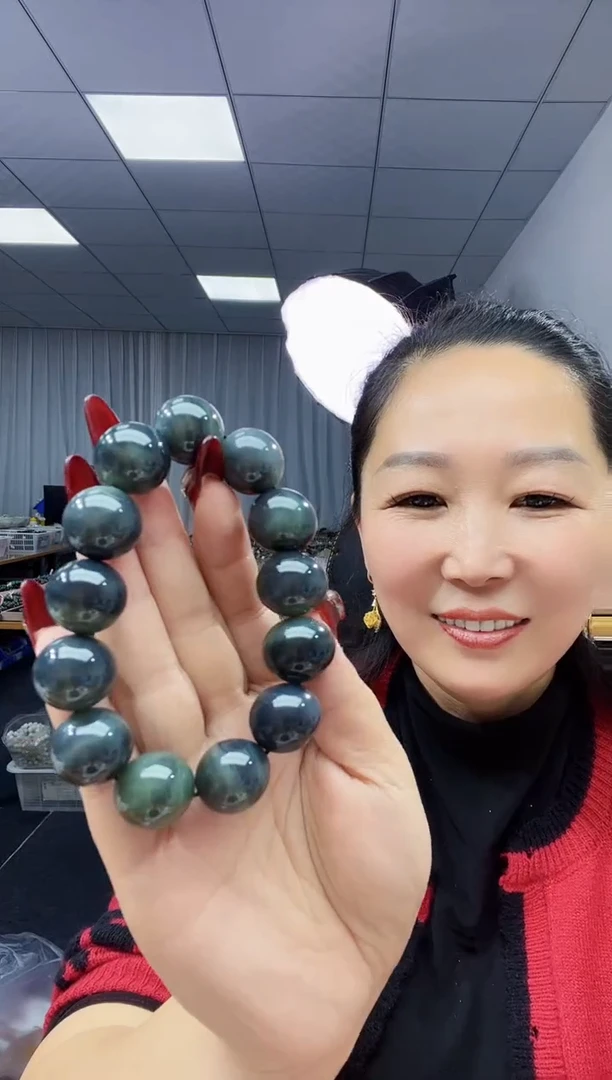 未镶嵌手链和田玉天然和田玉新疆青花卡18？