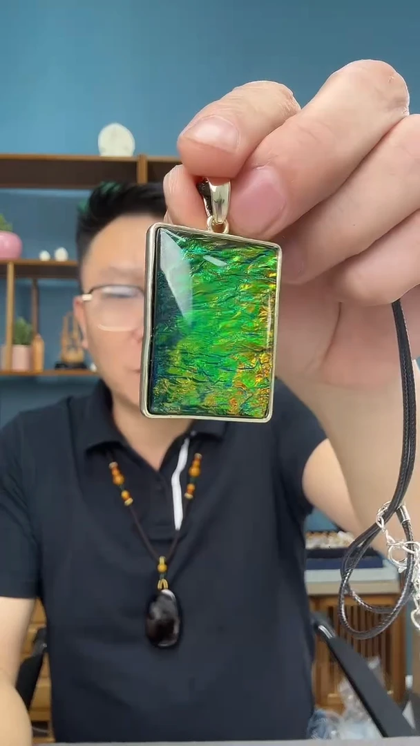 未镶嵌琥珀裸石30（有瑕介意勿拍）