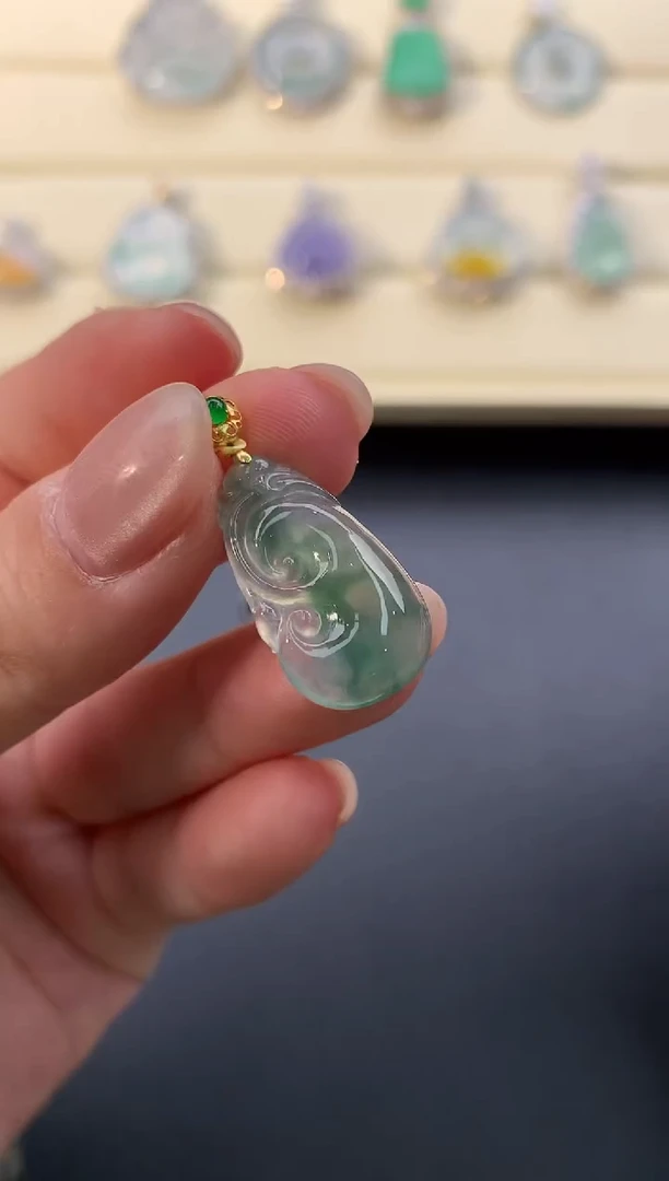 【闪购商品】翡翠颈饰18K金镶嵌D796