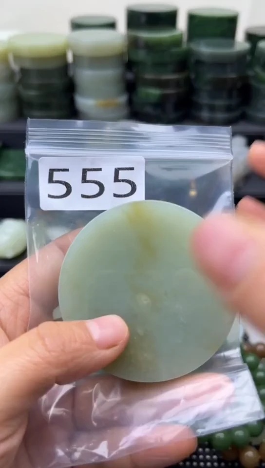 未镶嵌和田玉珠宝半成品镯芯