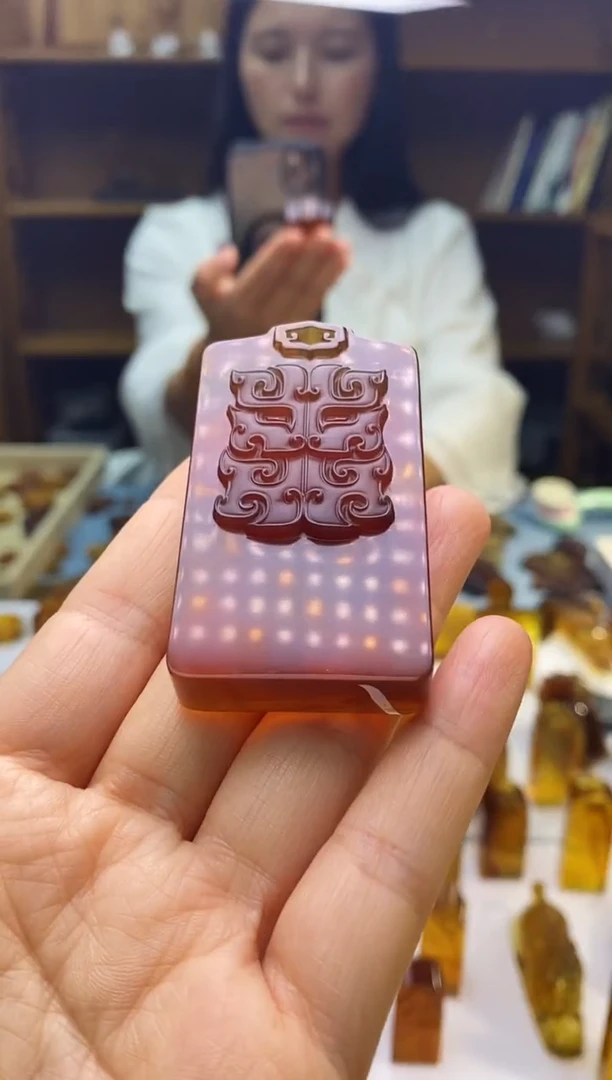 琥珀颈饰未镶嵌SN71-82（大小通吃无事牌）