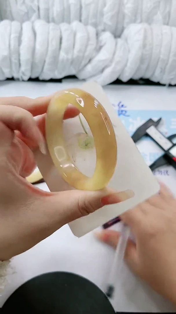 【闪购商品】石英质玉手镯未镶嵌多样性发货S458