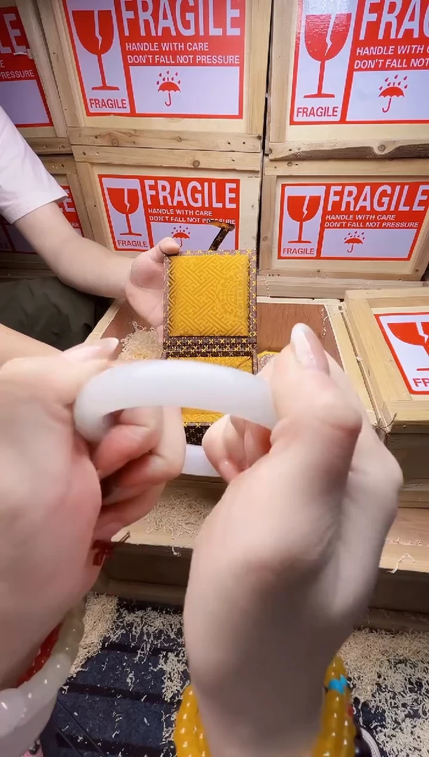 825精品手串 无礼盒